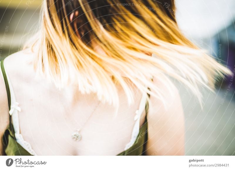 Shake your hair for me. Young woman shakes her hair. Life Senses Human being Feminine Youth (Young adults) Hair and hairstyles 1 Brunette Blonde Beautiful