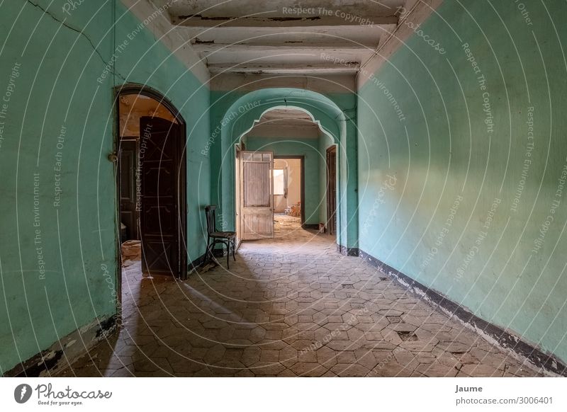 Passage of a very old house Spain Europe Small Town Deserted House (Residential Structure) Ruin Building Architecture Wall (barrier) Wall (building) Monument