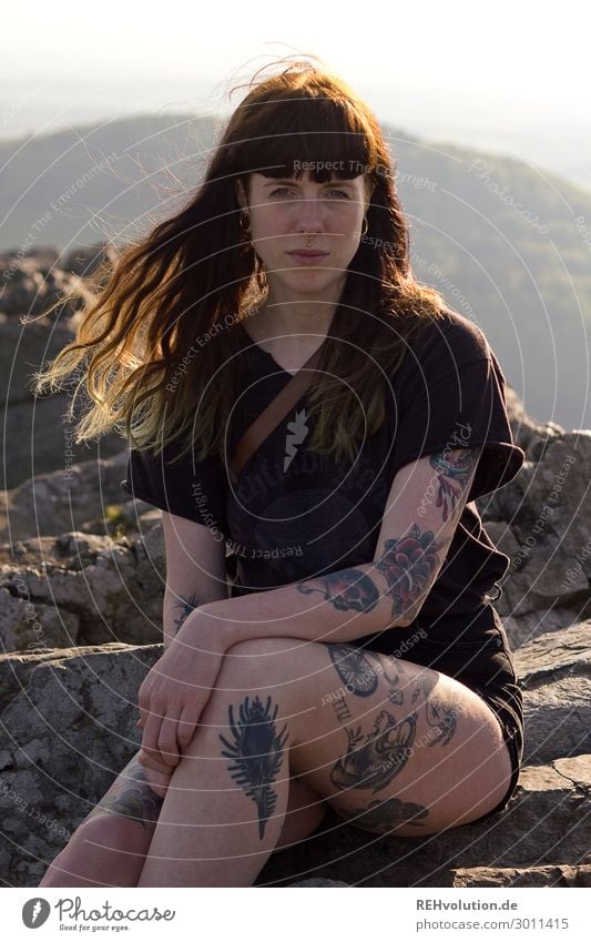 Carina boy tattooed woman sitting on a mountaintop Human being Feminine Woman Adults 1 18 - 30 years Youth (Young adults) Subculture Environment Nature