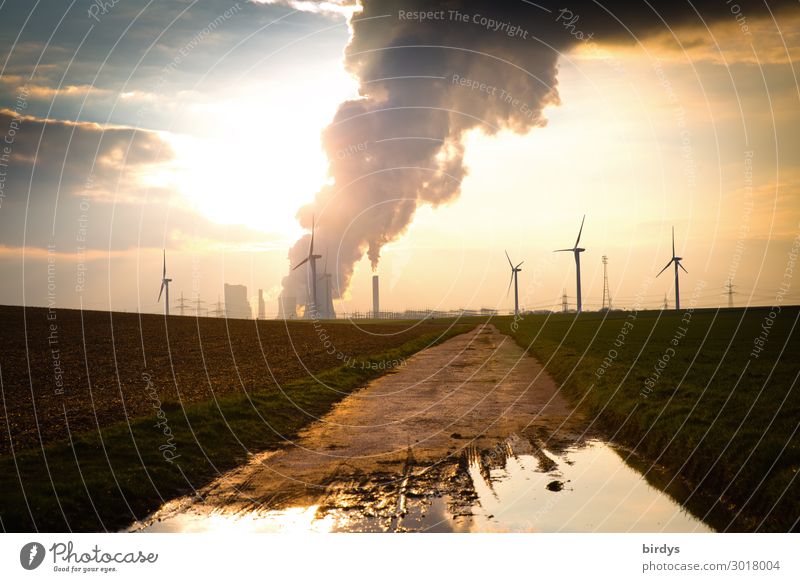 Energy and climate change Energy industry co2 Renewable energy Wind energy plant Coal power station Sky Clouds Sunrise Sunset Climate Climate change Field