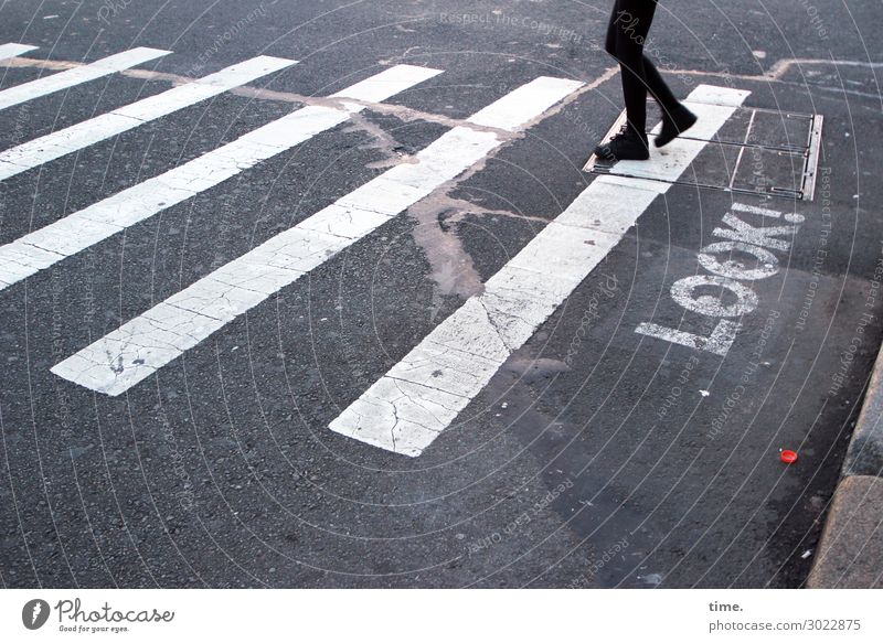 Sehhilfe | on the road again Human being Legs Feet 1 Transport Traffic infrastructure Passenger traffic Pedestrian Street Lanes & trails Road sign