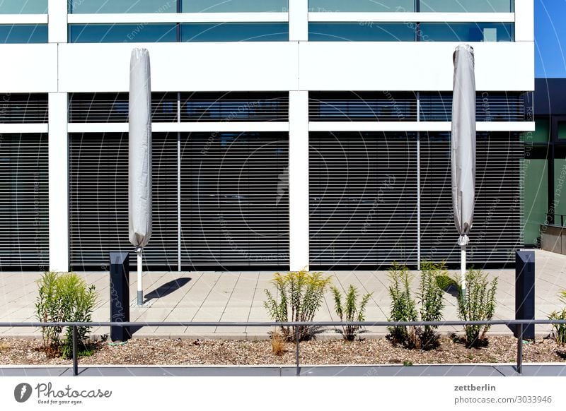 Anonymous new building Office Window Shop window Deserted Empty Expressionless House (Residential Structure) New building Copy Space Sunshade Closed Concrete