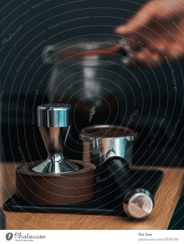 Making Coffee II Beverage Hot drink Latte macchiato Espresso Lifestyle Elegant Relaxation Calm Brown Joie de vivre (Vitality) Espresso machine Colour photo