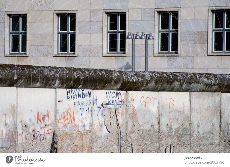 it was once (and is no longer) Sightseeing Architecture Downtown Berlin Office building Facade Window Tourist Attraction The Wall Ministry Floodlight Graffiti