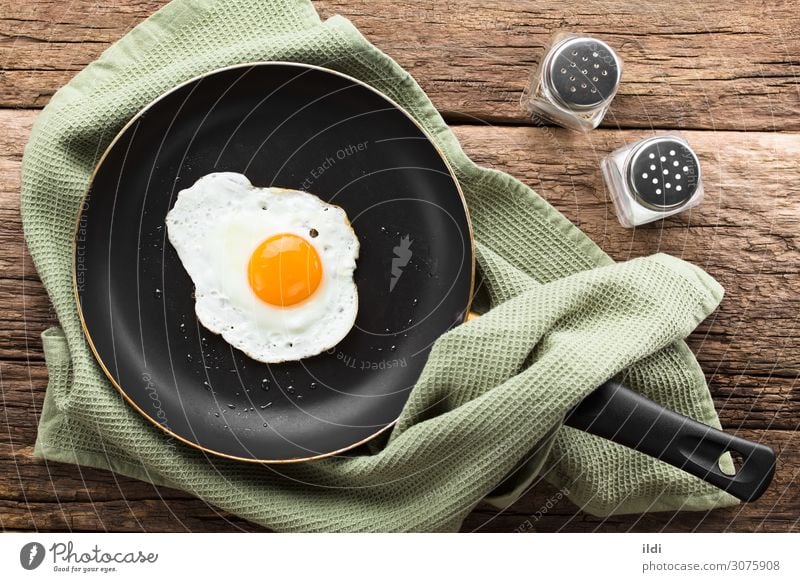 Fried Egg in Skillet Breakfast Fresh food egg Frying Yolk runny one Set Side sunny up sunny side up dippy Dip unturned cooking Snack Meal brunch accompaniment