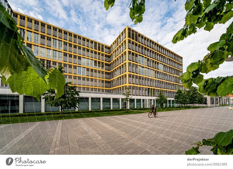 Building in Munich Berlin theProjector the projectors farys Joerg farys ngo ngo photographer Wide angle Deep depth of field Contrast Shadow Light Day