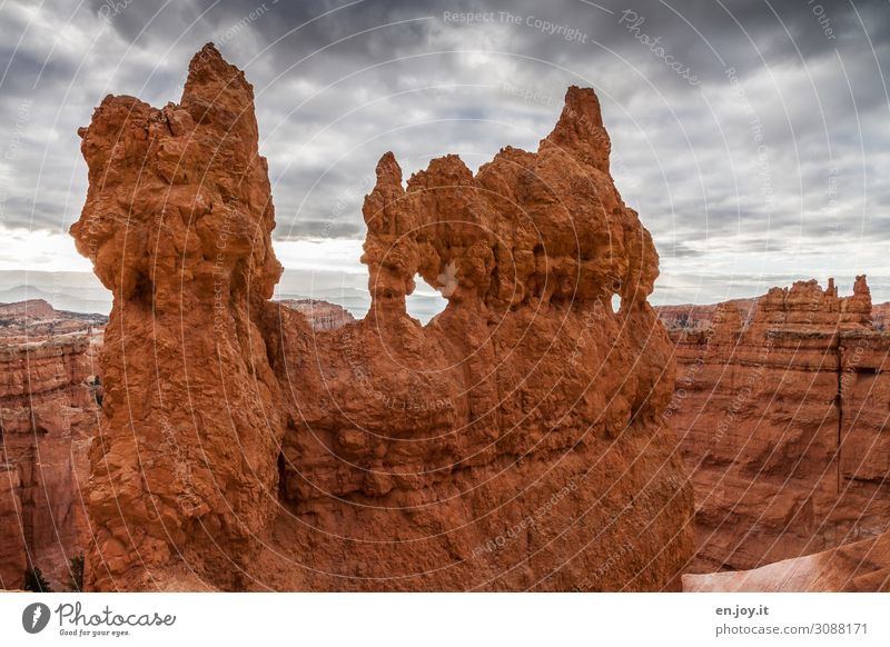 Rock formations in front of overcast sky bryce Bryce Canyon National Park Utah USA Americas North America Sandstone rock formation Nature Exterior shot Day