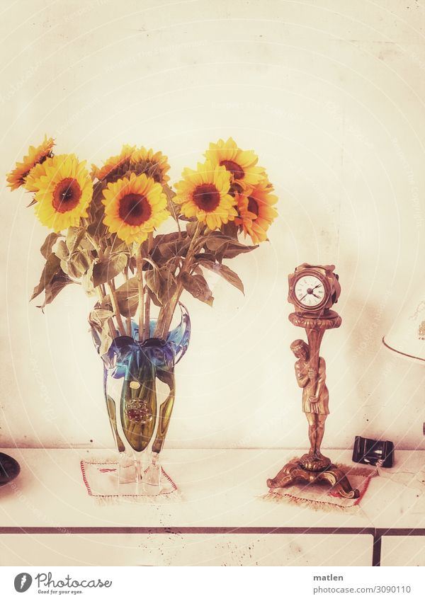 autumn Flat (apartment) Interior design Decoration Lamp Clock Blossoming Vase Sunflower fireplace clock Colour photo Subdued colour Interior shot Close-up