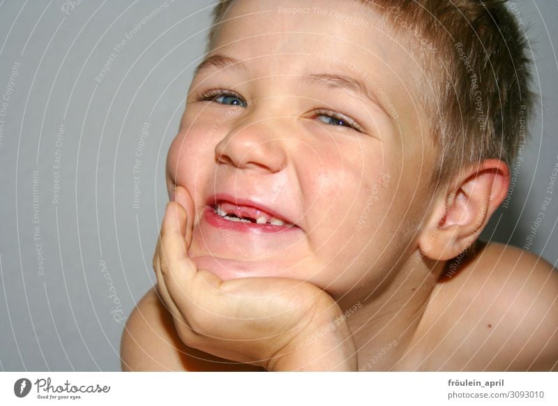 grin prince Masculine Child Toddler Boy (child) Infancy Face 1 Human being 3 - 8 years Smiling Laughter Happiness Happy Beautiful Funny Joie de vivre (Vitality)