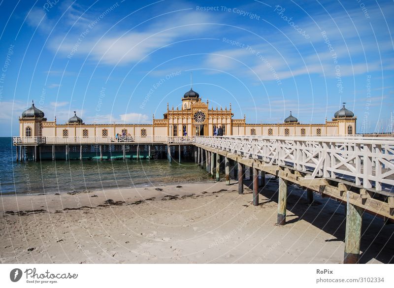 Pier with a historic bathing house. Lifestyle Joy Healthy Wellness Relaxation Vacation & Travel Sightseeing Summer Summer vacation Swimming & Bathing Education