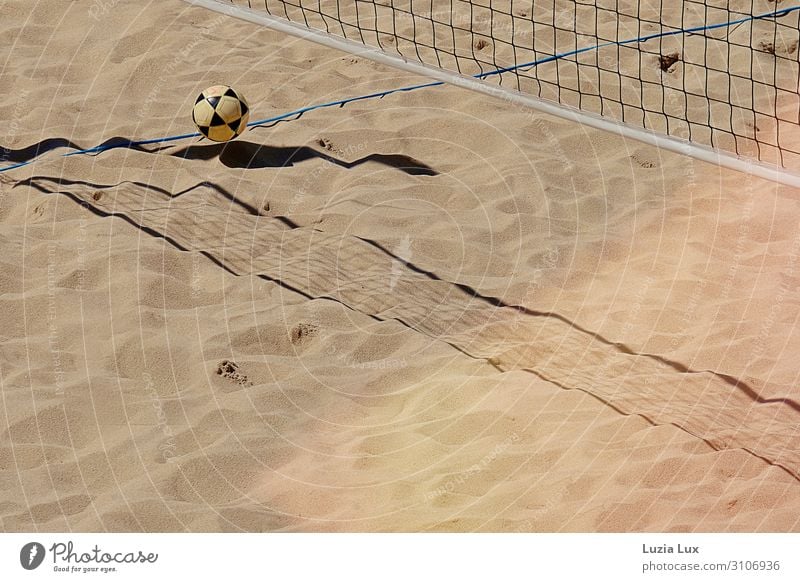 shadow, game Joy Fitness Leisure and hobbies Playing Beach Sports Ball sports Sporting Complex Sporting event Summer Sunbeam Net Warmth Subdued colour