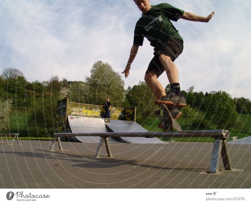 Skater @ Work 4 Skateboarding Kickflip Air Jump Park Sports olive rail danger