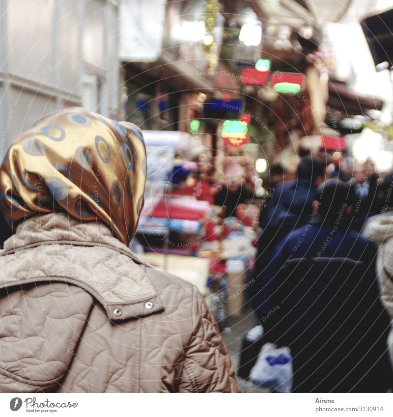 shopping Human being Adults Head Back 1 Group Istanbul Pedestrian Street Pedestrian precinct Passage Bazaar Jacket Coat Headscarf Shopping Dark Town Blue