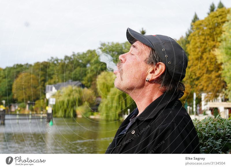 Gregorian Human being Masculine Man Adults 1 60 years and older Senior citizen To enjoy Brash Joie de vivre (Vitality) Boredom Colour photo Exterior shot