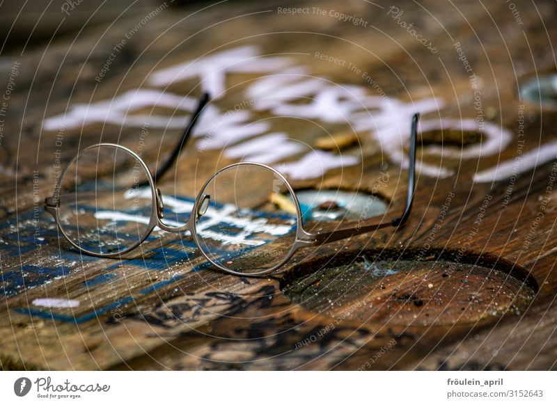 Cuddly punk | UT HH19 Eyeglasses Wood Old Utilize Observe Think Discover Reading Looking Hip & trendy Small Original Rebellious Smart Reliability Brown White