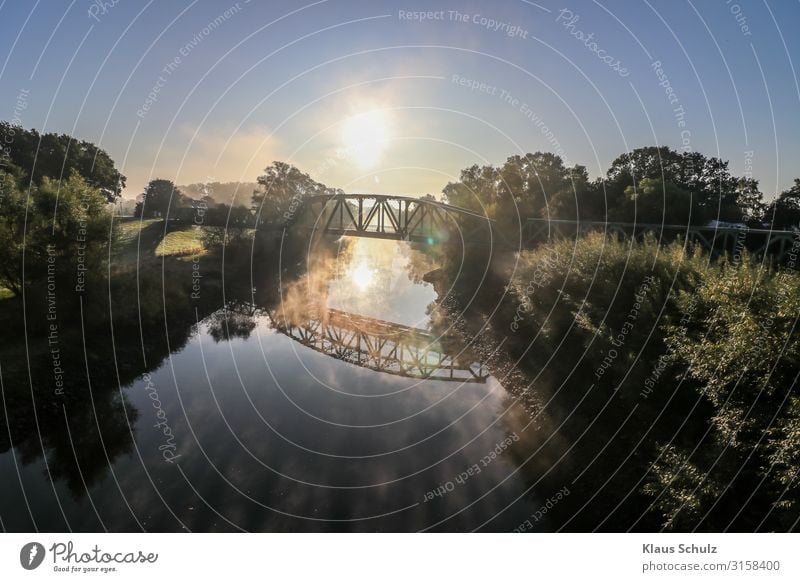 Kanal mit Eisenbahnbrücke Fluss Wasser Sonnenaufgang Nebel Nature Landscape Stimmungen