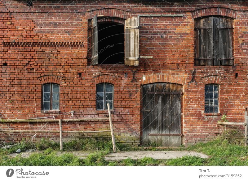 Pomerania Poland House (Residential Structure) Manmade structures Building Wall (barrier) Wall (building) Facade Window Door Past Transience Farm Colour photo