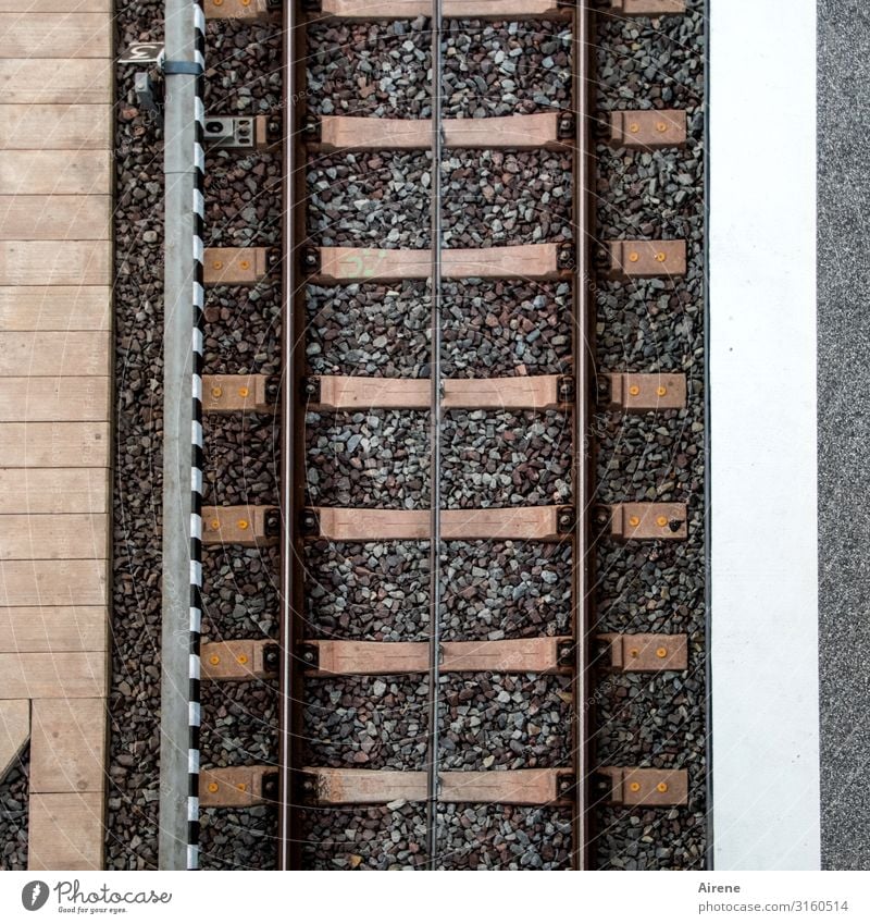 Line management | UT Hamburg Rail transport Train travel Train station Platform Railroad tracks Railroad system Stone Concrete Steel Brick Parallel Stripe