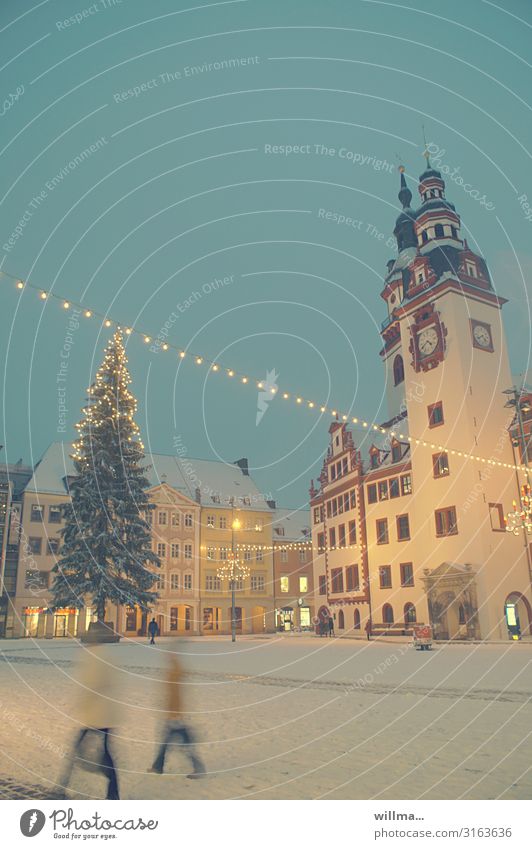 Snowy market place, decorated for Christmas with fairy lights and Christmas tree, Chemnitz, historical city hall Winter Marketplace Christmassy Adorned