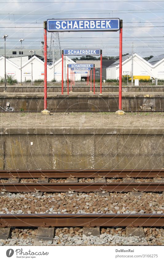 BE-1030 Cable Town Capital city Overpopulated Train station Wait Get in Platform Railroad tracks Gravel Schaerbeek Brussels Belgium Colour photo Subdued colour