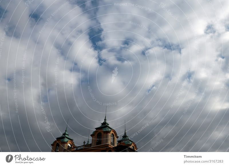 Lock Points Sky Clouds Ludwigsburg Castle Manmade structures Roof Tower Tourist Attraction Favorite Castle Esthetic Blue Brown Green Emotions Pride Size