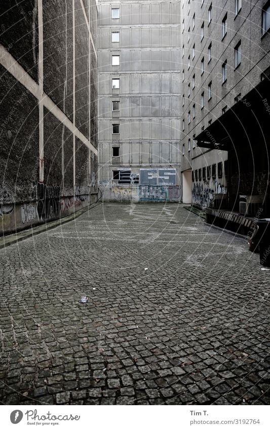 Crime scene Berlin Downtown Berlin Town Capital city Deserted House (Residential Structure) Manmade structures Building Prefab construction Wall (barrier)