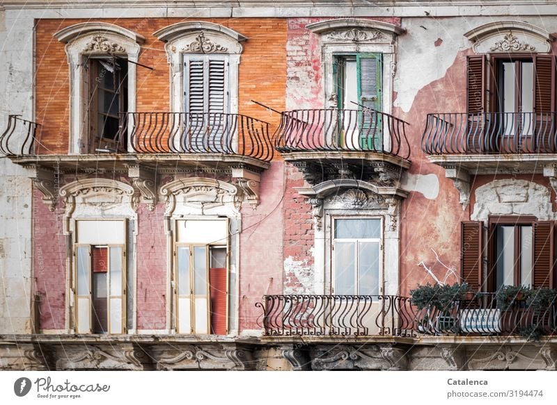 Contemporary History |Epoch in Architecture Building Flat (apartment) Facade Baölkon Art nouveau Bauwerz decay Era House (Residential Structure)