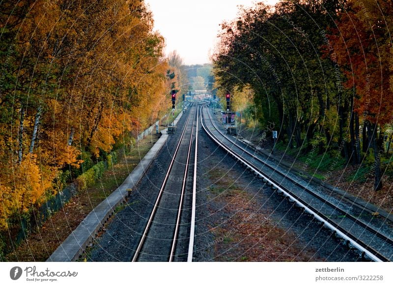 S26 to Teltow Evening Train station Twilight Closing time Rush hour Public transit Commuter trains Railroad tracks Town Logistics Passenger traffic City life