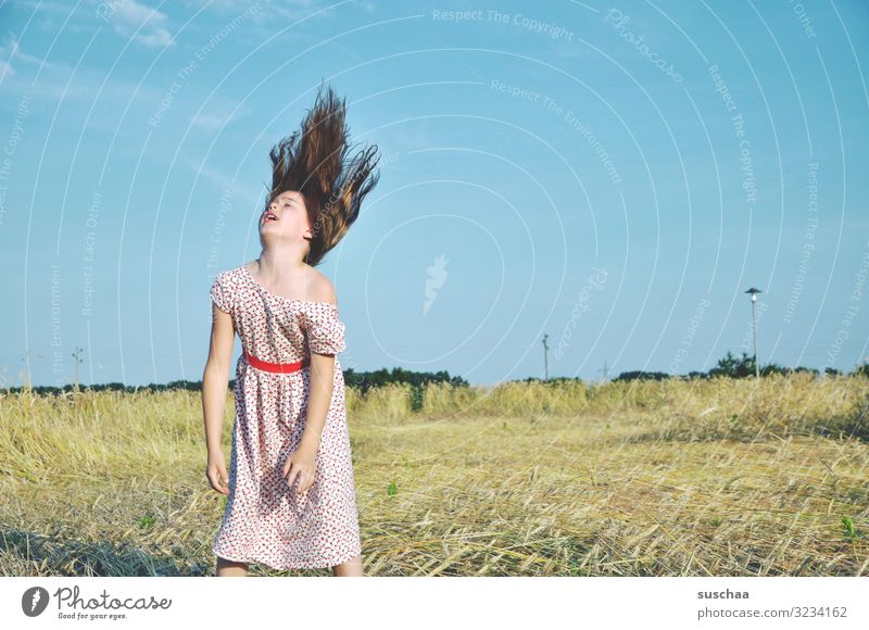 airy Child Girl Infancy feminine boyish Playing Hair and hairstyles Judder wag catapult Snapshot Joie de vivre (Vitality) Joy Movement Light heartedness Summer