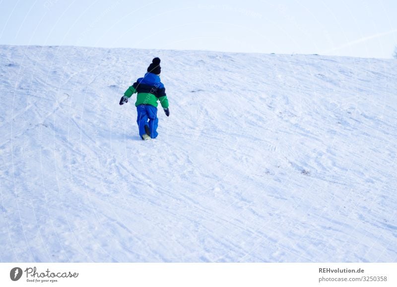 Child runs on the mountain with snow Joy Happy Leisure and hobbies Playing Human being Masculine Boy (child) 1 3 - 8 years Infancy Environment Nature Landscape