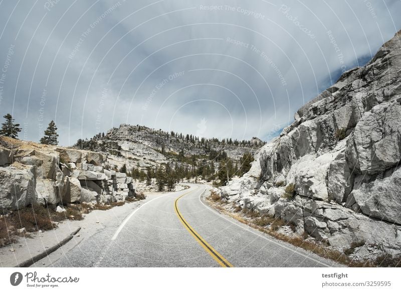 olmstead point Yosemite National Park Tioga Pass Sierra Nevada USA California Street stones Massive Mountain Lane markings