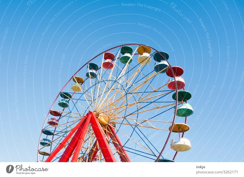 mado in colourful Joy Entertainment Party Event Oktoberfest Fairs & Carnivals Cloudless sky Summer Beautiful weather Ferris wheel Large Blue Multicoloured