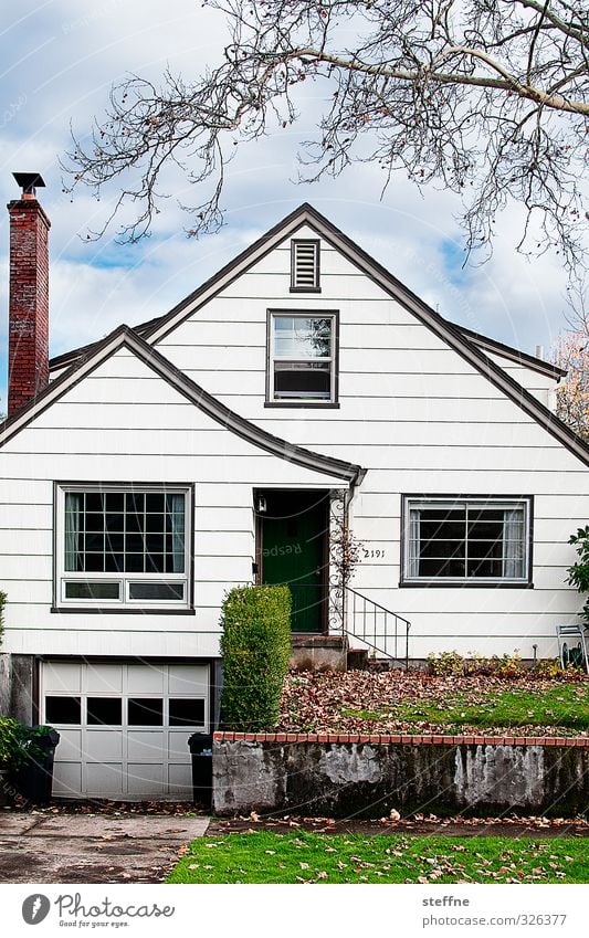 landscaped interior Autumn Tree Grass eugene USA House (Residential Structure) Detached house Facade Window Chimney Calm Colour photo Exterior shot