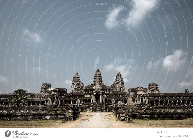 Angkor Wat, rear entrance Siem Reap Angkor Thom Cambodia Asia South East Asia Ruin Tourist Attraction Esthetic Exceptional Famousness Temple Monastery