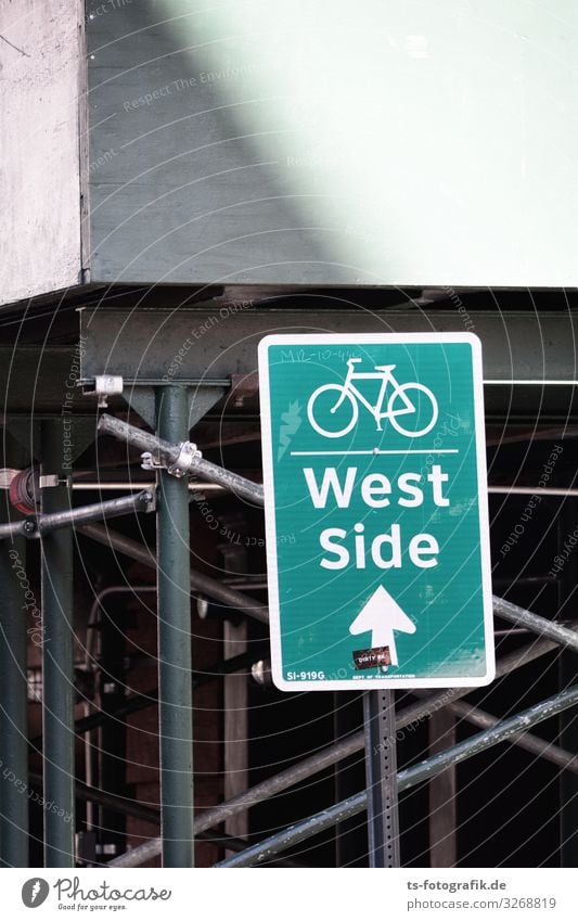 West Side Story on a bike Trip City trip New York City Manhattan west side Downtown Wall (barrier) Wall (building) Transport Means of transport