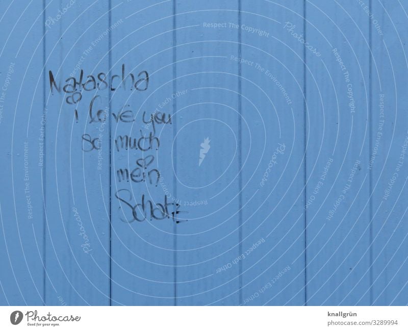 Natasha Wall (barrier) Wall (building) Characters Graffiti Communicate Blue Black Emotions Happy Joie de vivre (Vitality) Sympathy Love Infatuation Romance