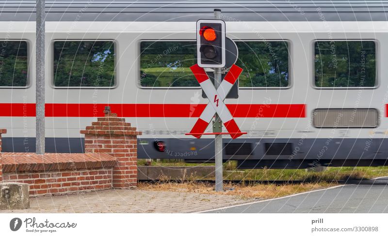 level crossing Traffic light Railroad Engines Railroad crossing St. Andrew's Cross Speed Dangerous railway line cutting surface Intersection