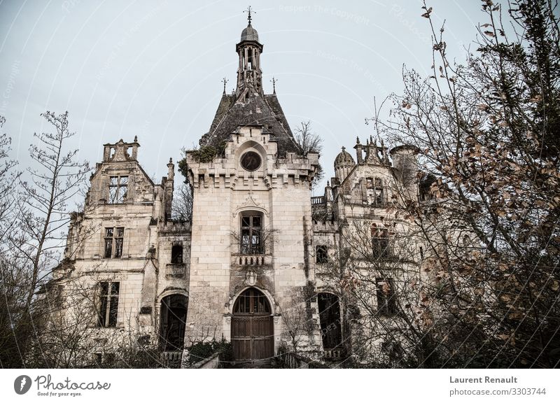 Ruin of a french castle Vacation & Travel Tourism Castle Architecture Dream Fear France abandoned Aquitaine chandeniers charente Europe Fairy tale les magical