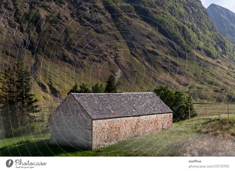 GLENCOE 3 Nature Landscape House (Residential Structure) Simple Loneliness place of retreat Scotland Highlands Glencoe house without windows windowless