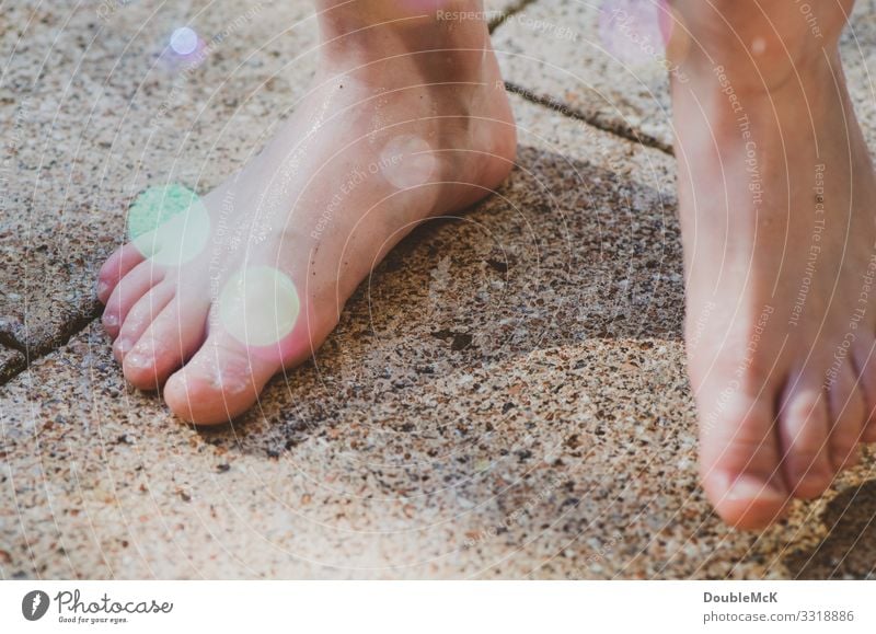 100 | One foot is on the ground, the other is floating Human being Child girl Boy (child) feet 3 - 8 years Infancy Swimming & Bathing Movement Going Playing