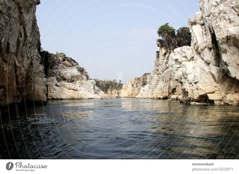 Rocky Banks of Narmada Vacation & Travel Financial institution Nature Landscape River Places Glittering Horizontal Asia India Madhya Pradesh Jabalpur Bedaghat