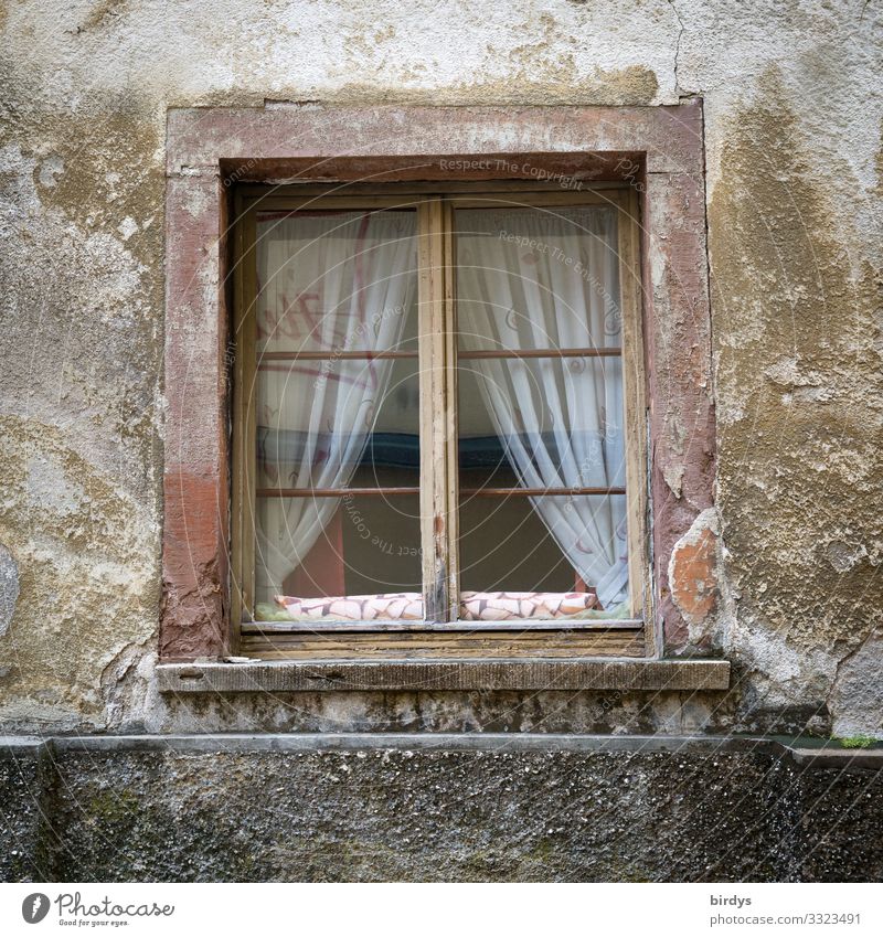 saddish House (Residential Structure) Window Old Authentic Broken Original Gloomy Brown Gray Loneliness Senior citizen Poverty Society Stagnating Sadness Town