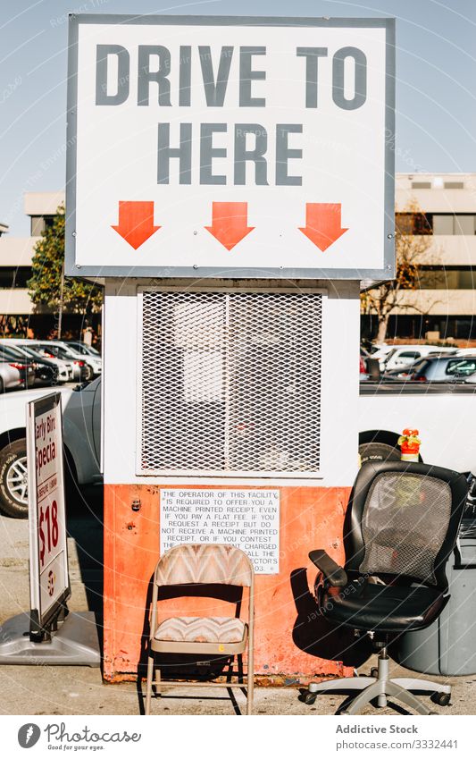 Old cabin on parking in street booth car architecture urban antique aged landscape venice beach usa day california travel vacation resort typical view kiosk