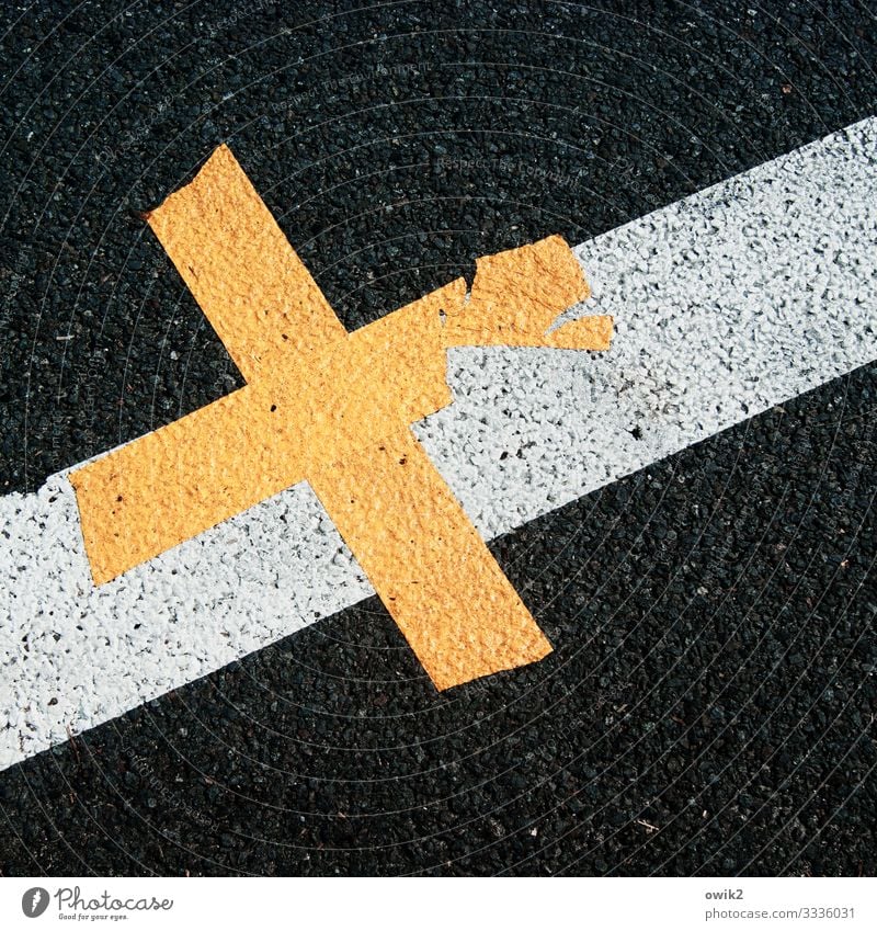 road cruiser Traffic infrastructure Street Lane markings Asphalt Line Crucifix Plastic Sharp-edged Simple Under Town Yellow Gray Rough Gritty Broken Damage