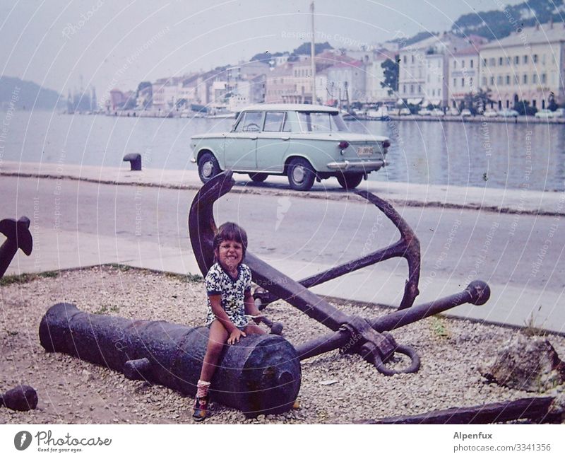 hot rod and gun Human being Masculine Boy (child) 1 3 - 8 years Child Infancy Vehicle Car Vintage car Smiling Laughter Sit Maritime Happy Happiness Adventure