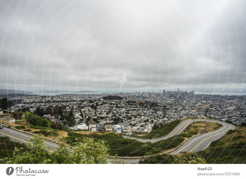 San Francisco from the Twin Peaks Town skyscrapers Street House (Residential Structure) gorge of houses Skyline USA California Peninsula Bay Office building