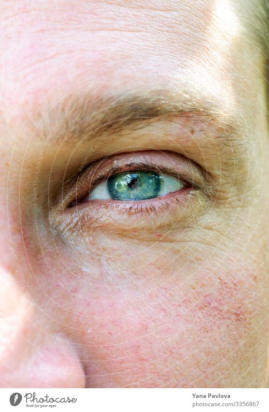 Male green-blue eye with a tear,skin with rosacea Human being Masculine Man Adults Eyes 1 30 - 45 years Colour Colour photo Close-up Morning Deep depth of field