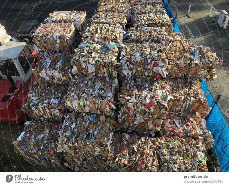 Recycling: used cardboard pressed into bales. Photo: Alexander Hauk Cardboard Used cardboard bale of cardboard sustainability Environmental protection waste