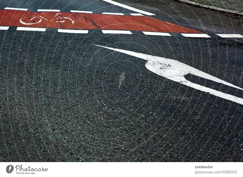 Right arrow before the cycle path Street Traffic infrastructure Lanes & trails Road traffic Transport Exterior shot Deserted Line Cycle path Asphalt