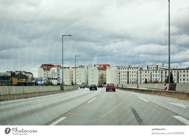 urban motorway A 100 Residential area dwell House (Residential Structure) cloud Sky Windscreen Motoring Highway Berlin Lane markings Navigation navi Curve